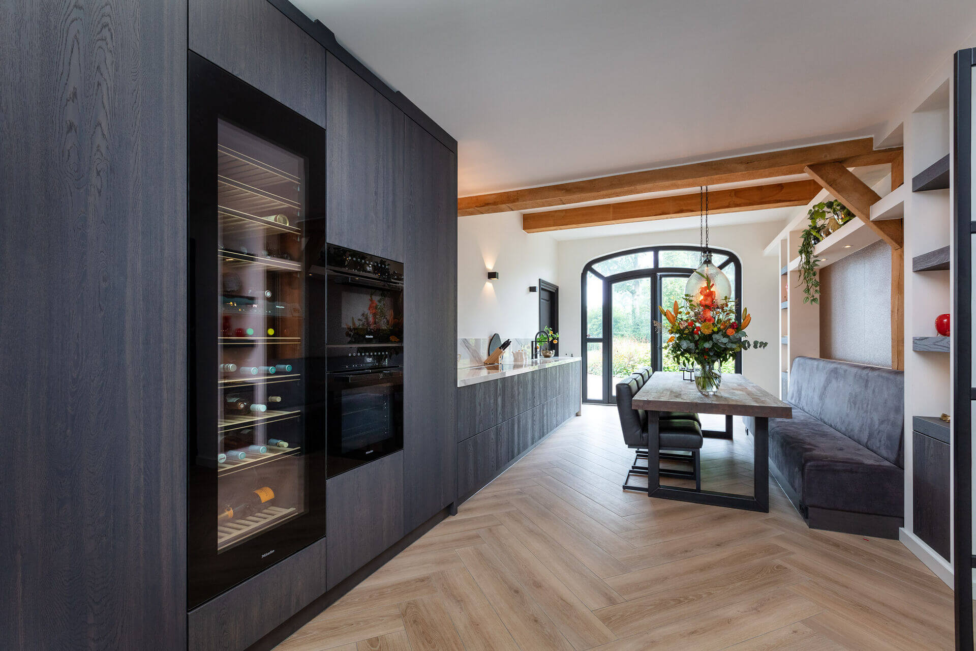 2.6_bvb_exclusieve_keukens_landelijk_modern_arnhem_schaarsbergen_wolfheze_oosterbeek_doorwerth_design_villa_luxe_maatwerk_keuken_miele Landelijk - Modern - Bjorn van Baal - Exclusieve Keukens