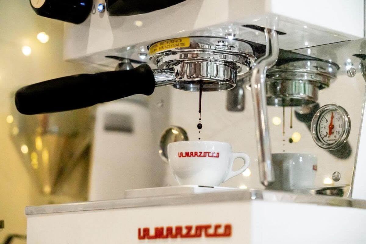 4_bvb_exclusieve_keukens_La_Marzocco_exclusieve_apparatuur_naked_portafilter Partners - Bjorn van Baal - Exclusieve Keukens
