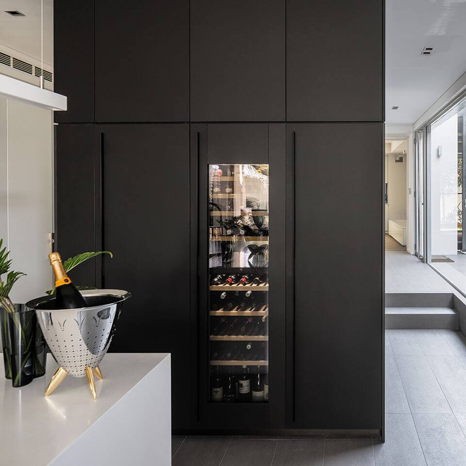 3_bvb_exclusieve_keukens_Liebherr_exclusieve_apparatuur_Built-in_Dual_Zone_Wine_Cellar Partners - Bjorn van Baal - Exclusieve Keukens